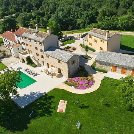 Villa Poropati, Groznjan, Istria - Luxury Countryside Estate For Up To 19 Persons - Large Pool Of 80M2 With Kids Section エクステリア 写真